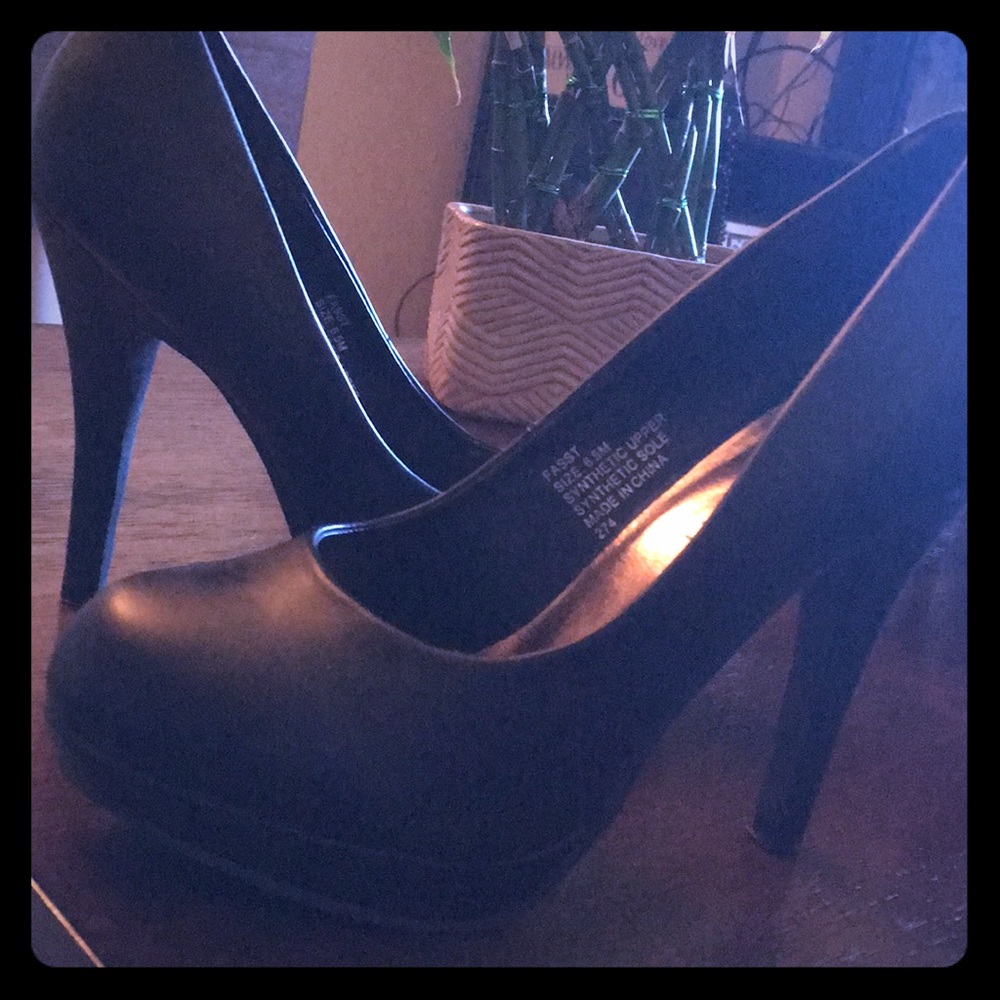 Madden Girl Black sexy platform shoes